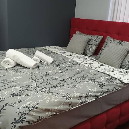 Boutique Apartment พลอฟดิฟ ภายนอก รูปภาพ