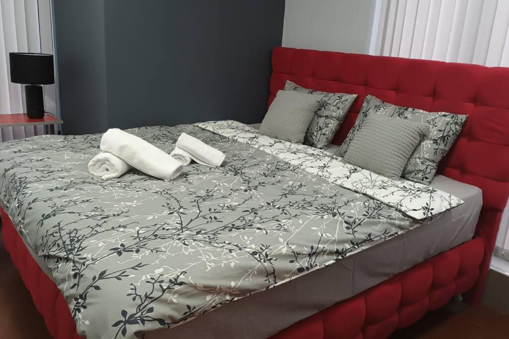 Boutique Apartment พลอฟดิฟ ภายนอก รูปภาพ