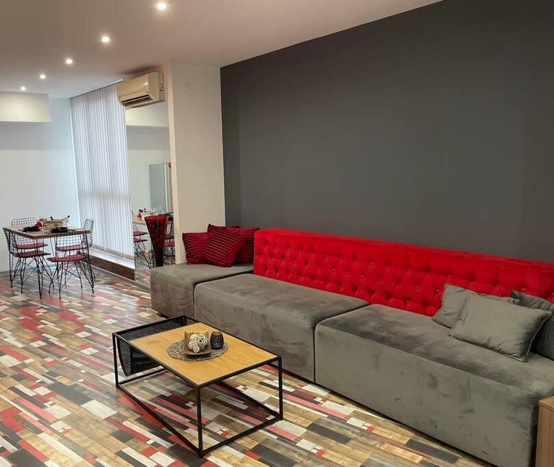 Boutique Apartment พลอฟดิฟ ภายนอก รูปภาพ